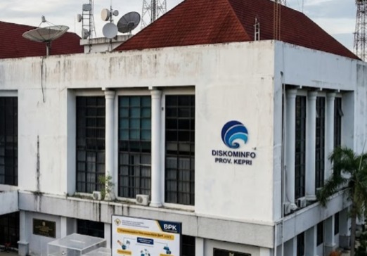 BPK Bongkar Kas Tunai Diskominfo Kepri Rp303 Juta: 15 Kali Lipat dari Batas, Administrasi Panjar Jadi Sorotan