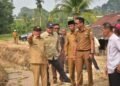 Bupati John Kenedy Aziz Turun Langsung, Pastikan Dampak Banjir dan Longsor di Sicincin Segera Ditangani