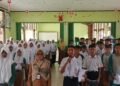Tak Lagi Pusing Beli Seragam, 94 Siswa SMPN 1 Padang Sago Terima Bantuan Gratis