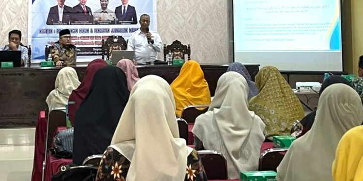 Gandeng PWI Kepri, Kemenag Batam Perkuat Kompetensi Jurnalistik Pemahaman Hukum, Guru Madrasah