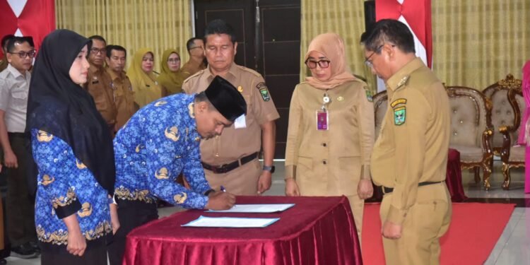 56 Pejabat Dilantik, Bupati JKA Tekankan Integritas dan Pelayanan Publik