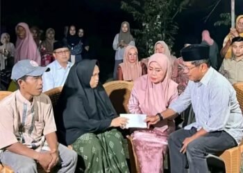 Bupati JKA Salurkan Bantuan Korban Tenggelam Di  Sungai Batang Nareh