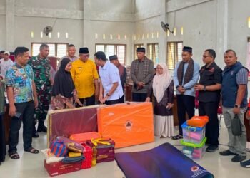 Korban Kebakaran Pasar Kayutanam Terima Bantuan, Pemkab Pastikan Warga Tak Sendirian