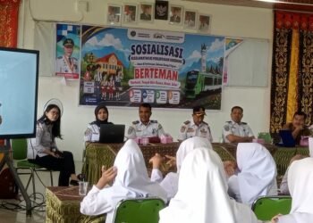 Sosialisasi Keselamatan Perlintasan Sebidang Digelar di SMAN 1 Lubuk Alung, Siswa Diingatkan Jangan Abai