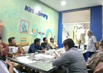 Kunjungi Graha PWI Kepri, Dr Aqua Dwipayana Tekankan Pentingnya Komunikasi dalam Organisasi