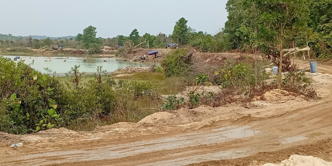 Santer Nama Elvis & Helen Dimedia “Aktifitas Tambang Pasir Diduga Ilegal Tak Tersentuh Hukum”.